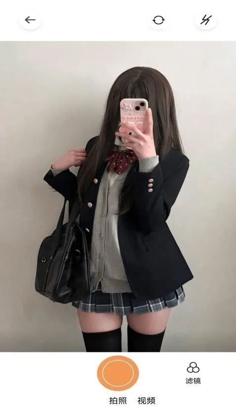 �������